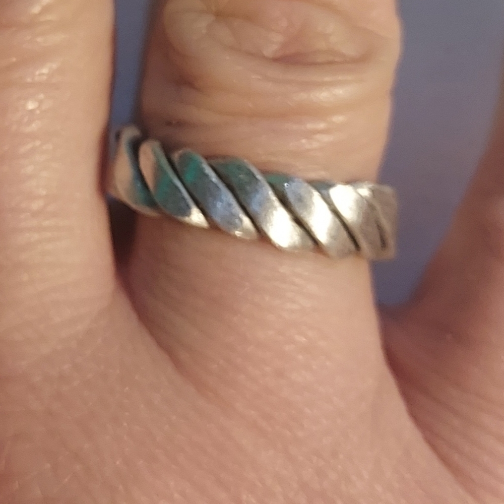 Pretty Handcrafted Silvertone Twist Ring
